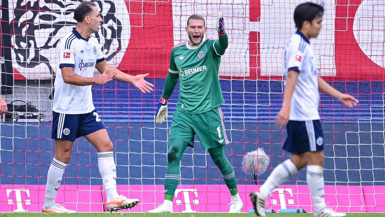 Loris Karius im Tor des FC Schalke 04.