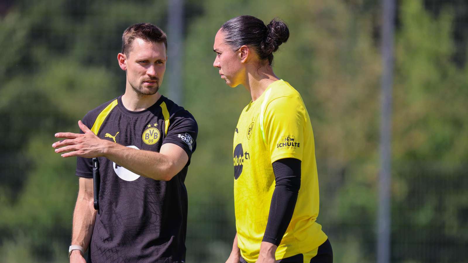BVB-Torfrau. Zinsberger