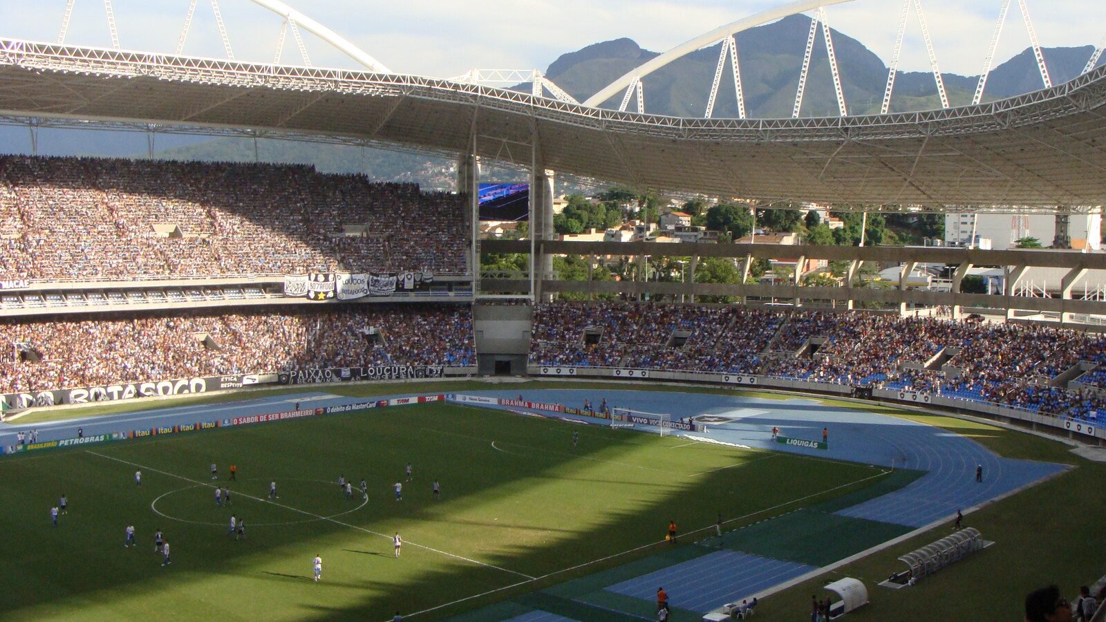 Estádio Nilton Santos, no Rio, palco do clássico