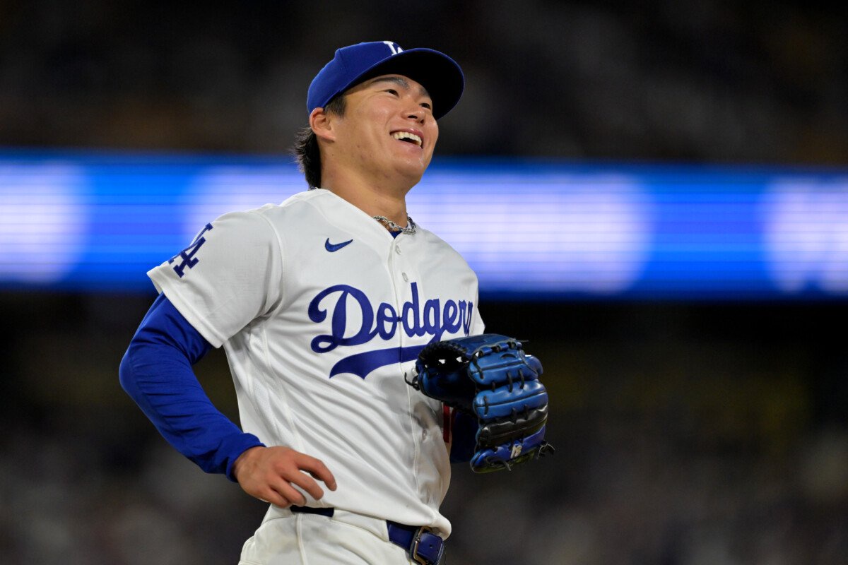 Apr 14, 2026; Los Angeles, California, USA; Los Angeles Dodgers pitcher Yoshinobu Yamamoto (18) runs to cover first base in the fourth inning against the New York Mets at Dodger Stadium. Mandatory Credit: Jayne Kamin-Oncea-Imagn Images