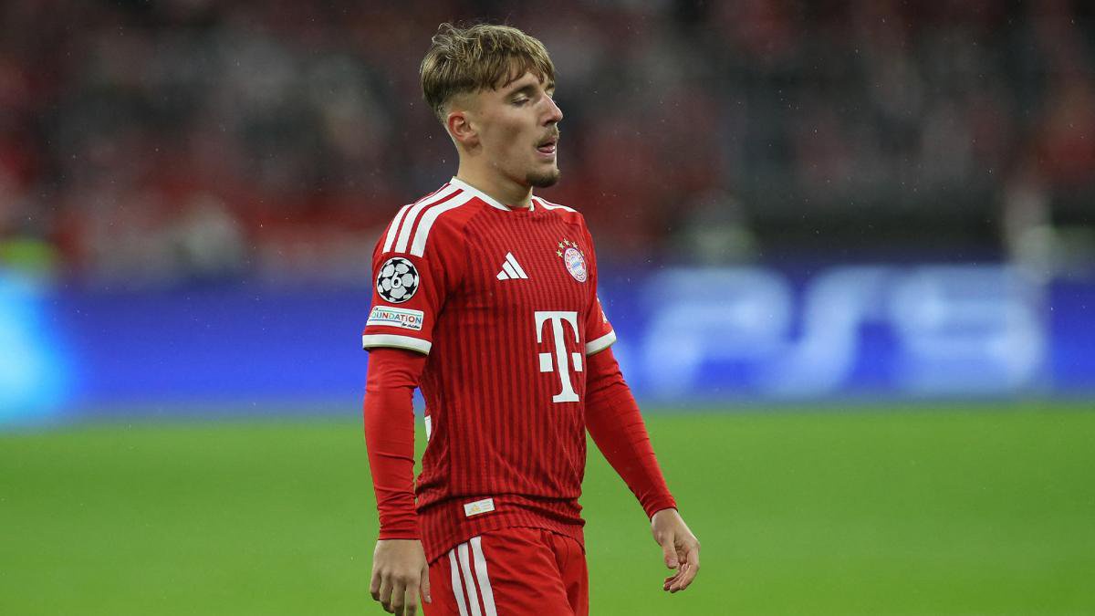 Lennart Karl im Einsatz für den FC Bayern