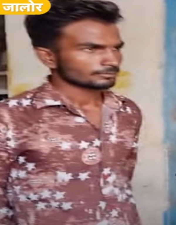  इंद्रसिंह पहले ही कान में रूई लगाकर आता था-शिक्षक