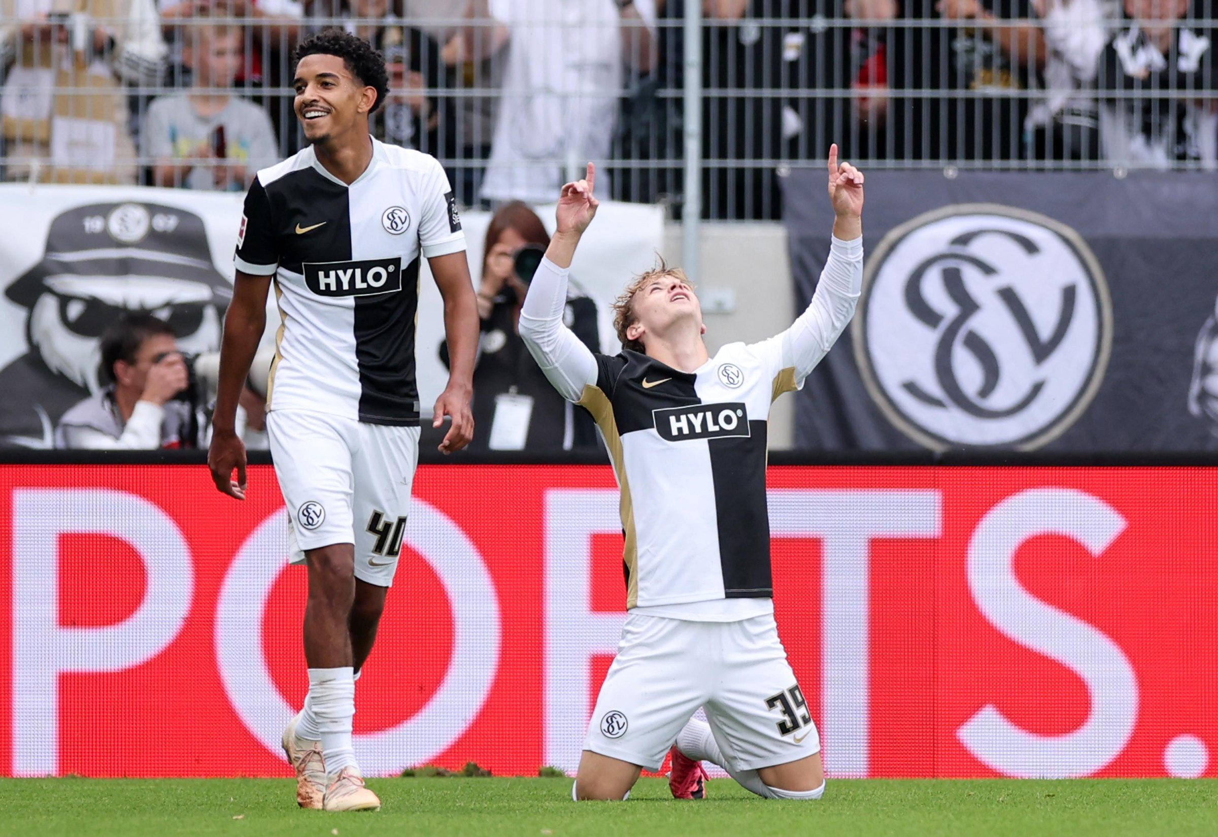 SPIESEN-ELVERSBERG, GERMANY - AUGUST 29: Cole Campbell of SV Elversberg celebrates scoring his team’s second goal during the Bundesliga 2026/27 match between SV Elversberg and Bayer 04 Leverkusen at Ursapharm-Arena on August 29, 2026 in Spiesen-Elversberg, Germany. (Photo by Alex Grimm/Getty Images)