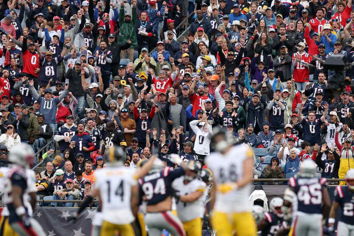 Pittsburgh Steelers v New England Patriots