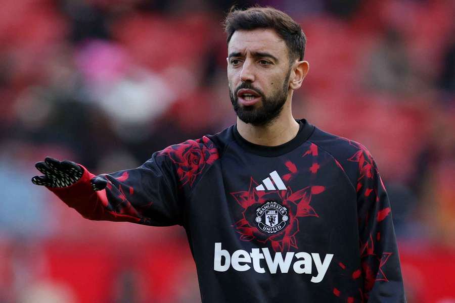 Scholes says Bruno Fernandes is finished at Man Utd as Amorim's AC Milan chase him down
