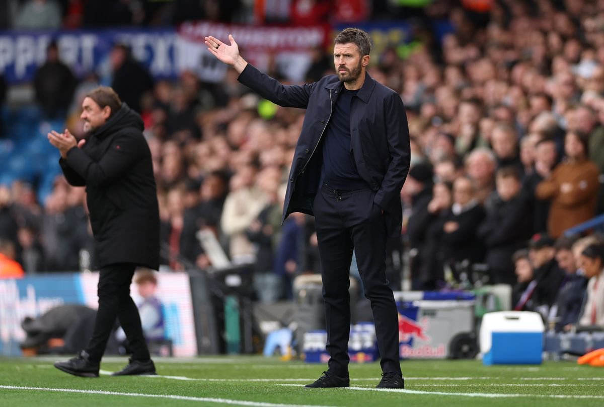 LEEDS, ENGLAND - OCTOBER 18: Michael Carrick, Manager of Manchester United, gestures from the touchline during the Premier League 2026/27 match between Leeds United and Manchester United at Elland Road on October 18, 2026 in Leeds, England. (Photo by Stu Forster/Getty Images)