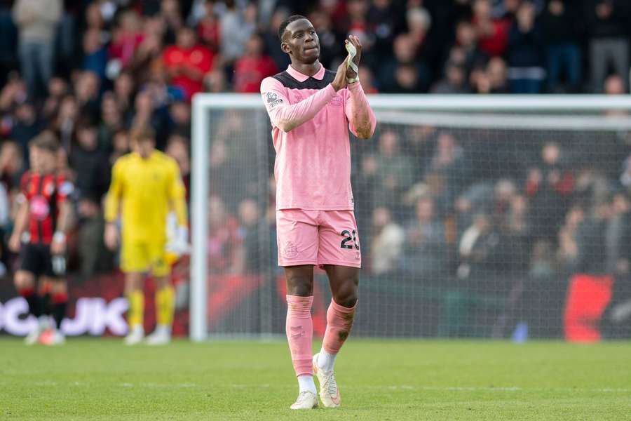 Mukiele demands Sunderland response ahead of Lech and Leeds tests