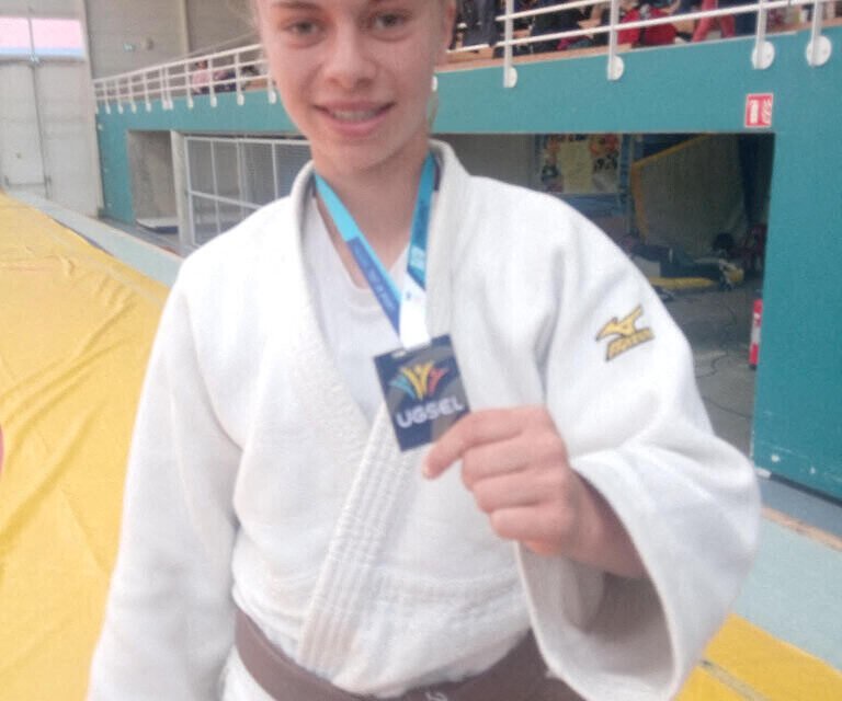 R. Leveau vice-championne de France La sociétaire du Judo-club de Nogent-le-Rotrou Romane Leveau. - romaneleveaufranc2019eugsel