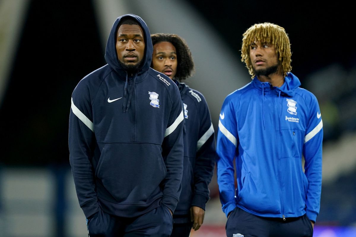 Chuks Aneke walks
