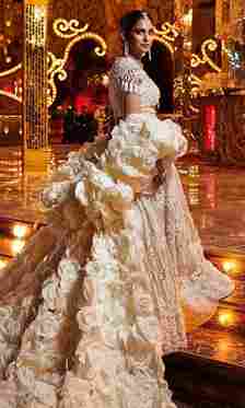 Take wedding inspiration from Top 8 best looks of Isha Ambani