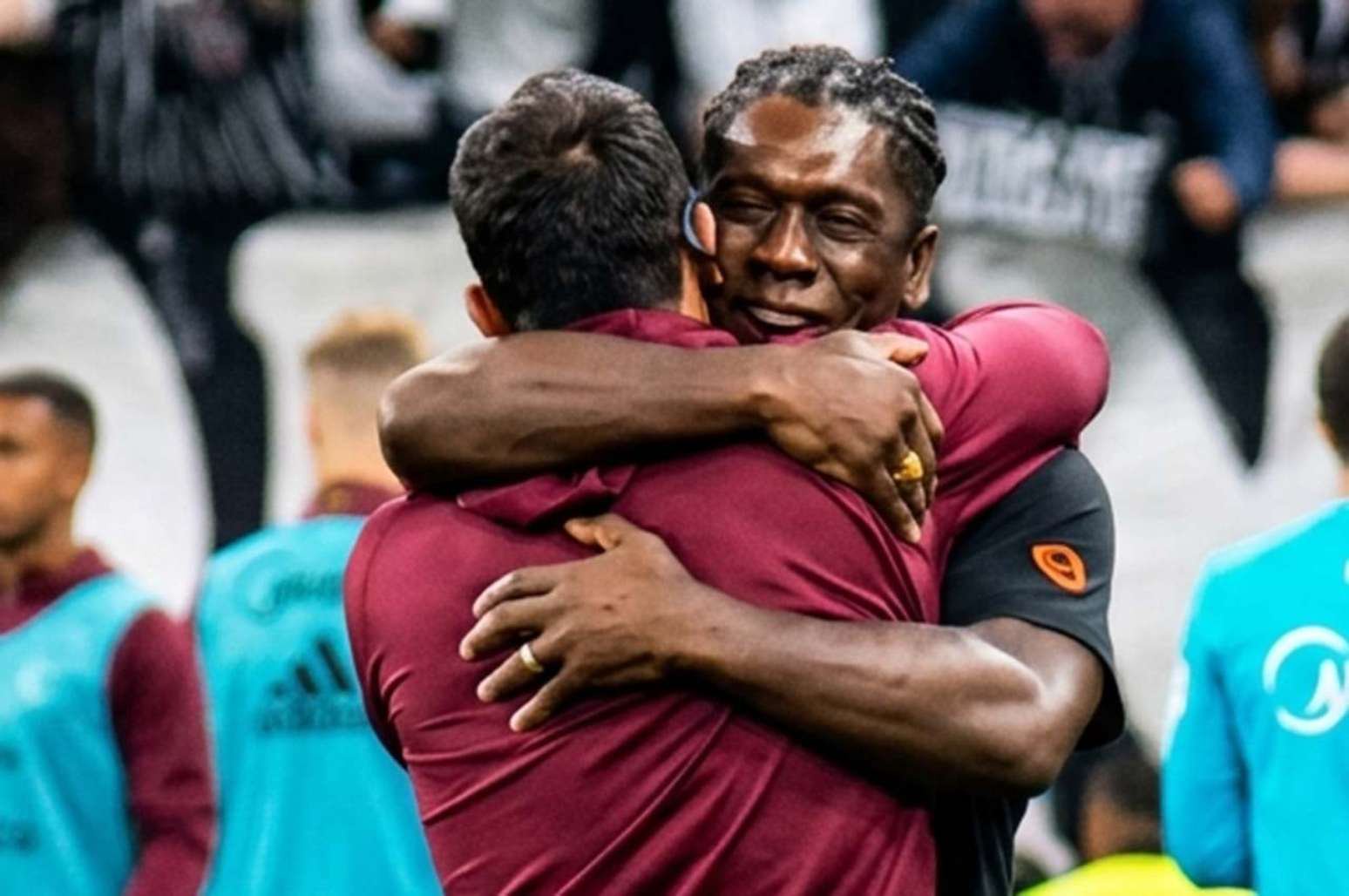 Seedorf aliviado. Conquistou a primeira vitória no comando do Corinthians.