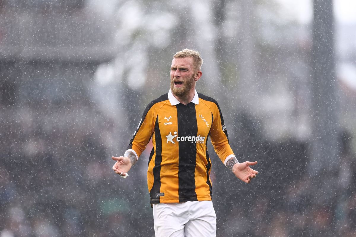 Oli McBurnie and his Hull City teammates will be keen to put things right on Sunday