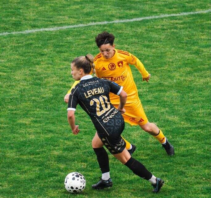 Romane Leveau en plein match contre Rodez.