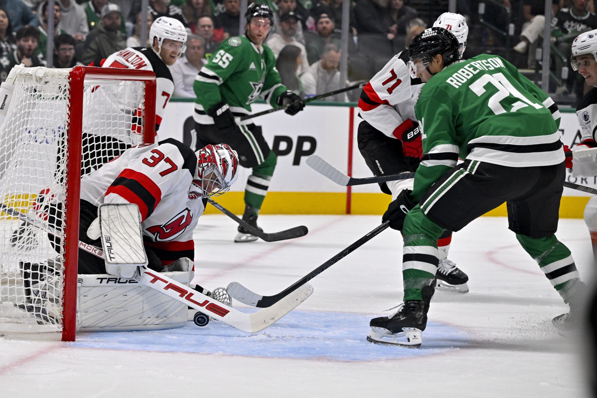 NHL: New Jersey Devils at Dallas Stars