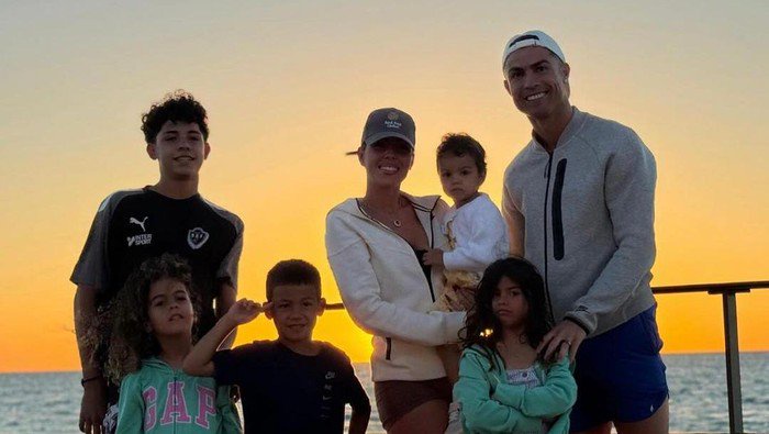 Cristiano Ronaldo di pantai Laut Merah, Arab Saudi