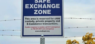 New Florida law establishes safe space in sheriff's office parking lots for child custody exchanges