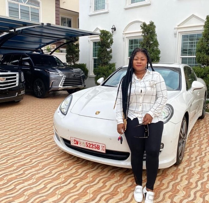 Between Florence Obinim And Bofowaa Who Has The Most Curvy Shape - New Photos