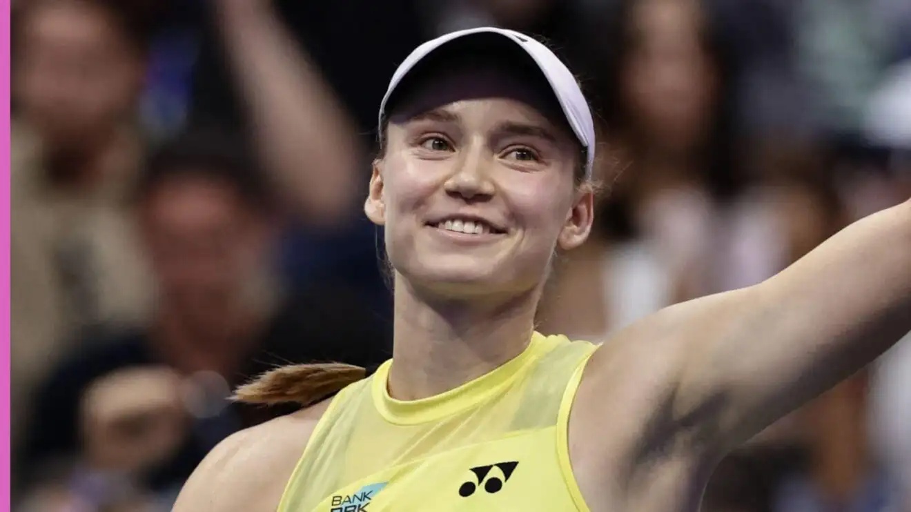Pictured: Elena Rybakina waves to the crowd