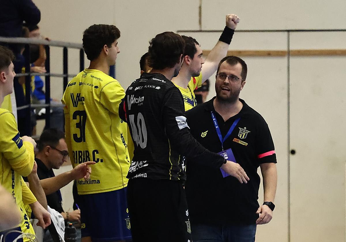 Irudek Bidasoa Leads Liga Asobal After Perfect 7-Game Run