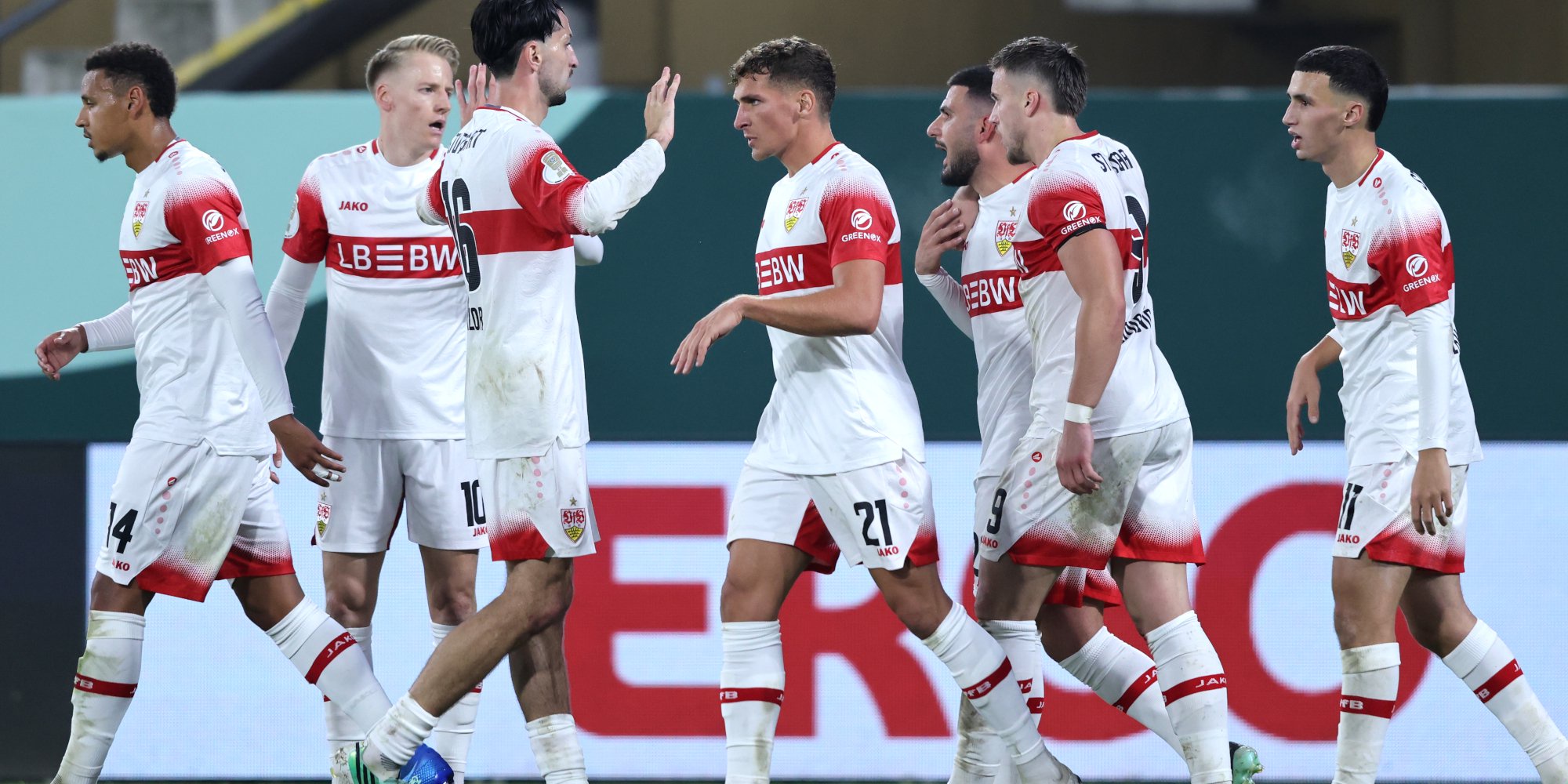 Stuttgart, Freiburg win late in German Cup