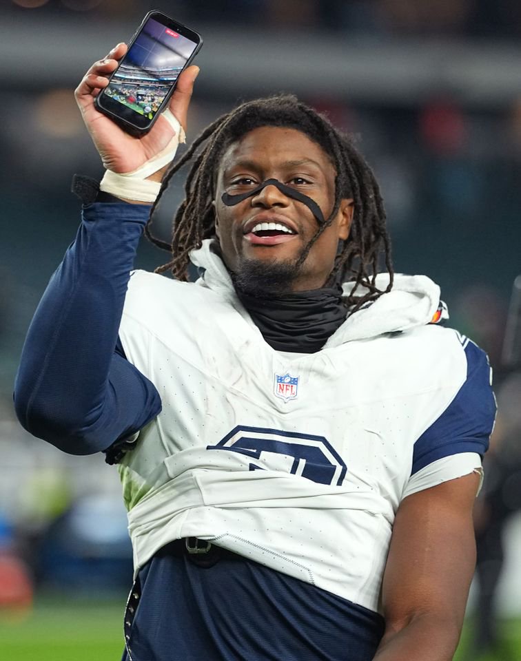 George Pickens #3 of the Dallas Cowboys walks off the field after defeating the Philadelphia Eagles at Lincoln Financial Field on Oct. 26, 2026 in Philadelphia.Credit: Mitchell Leff/Getty