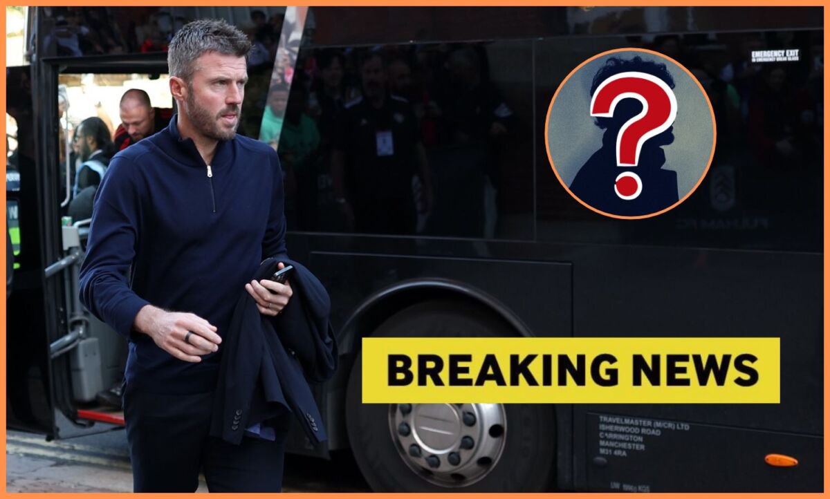 Michael Carrick getting off the Manchester United team bus