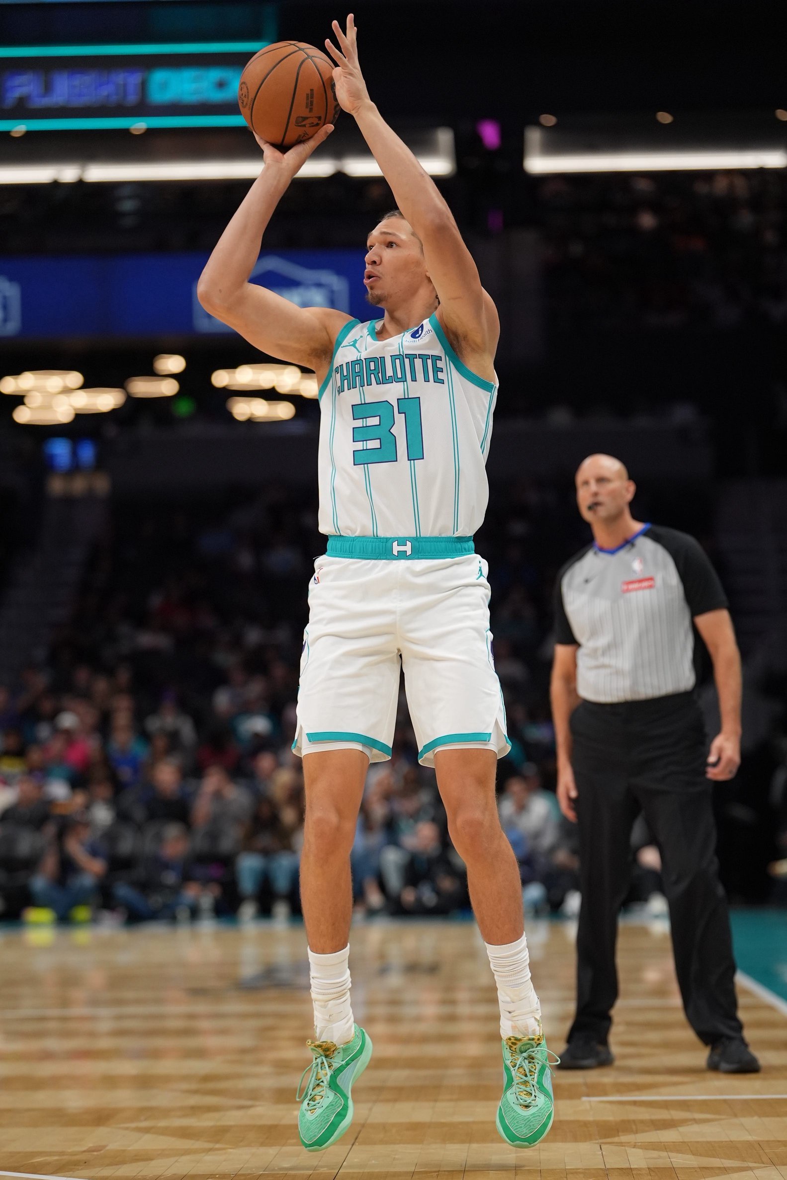 Oct 26, 2026; Charlotte, North Carolina, USA;  Charlotte Hornets forward Tidjane Salaun (31) with a jumper against the Washington Wizards during the first quarter at the Spectrum Center.  Mandatory Credit: Jim Dedmon-Imagn Images