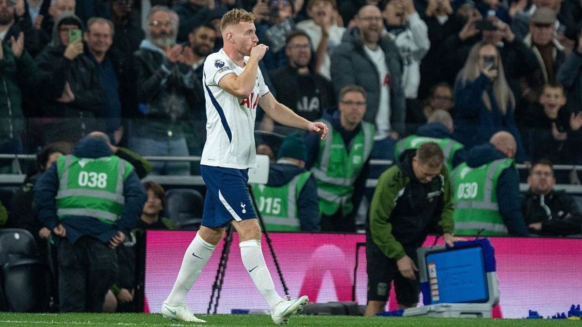 Dejan Kulusevski coming on as a substitute for Tottenham against Coventry