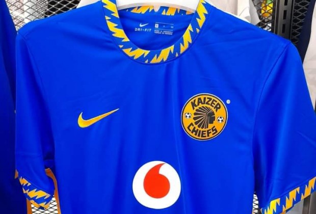 kaizer chiefs jersey total sport