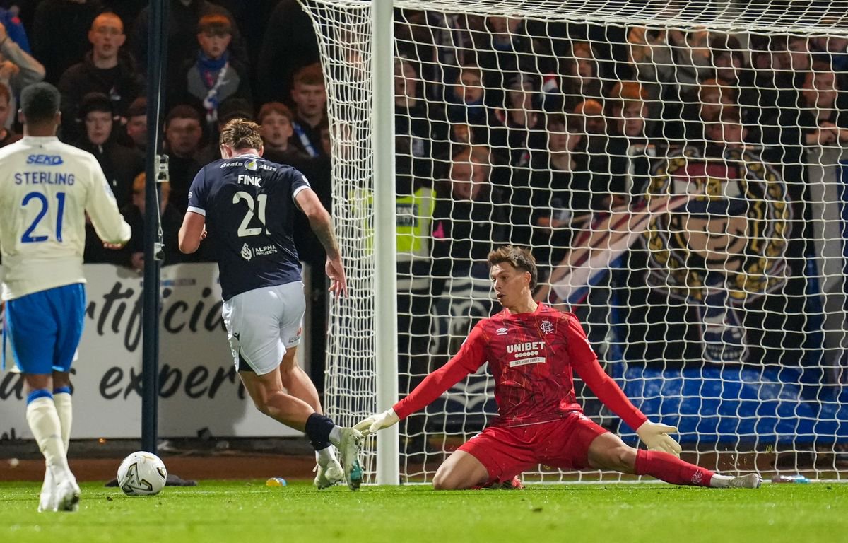 Bradley Fink scores Dundee's opener