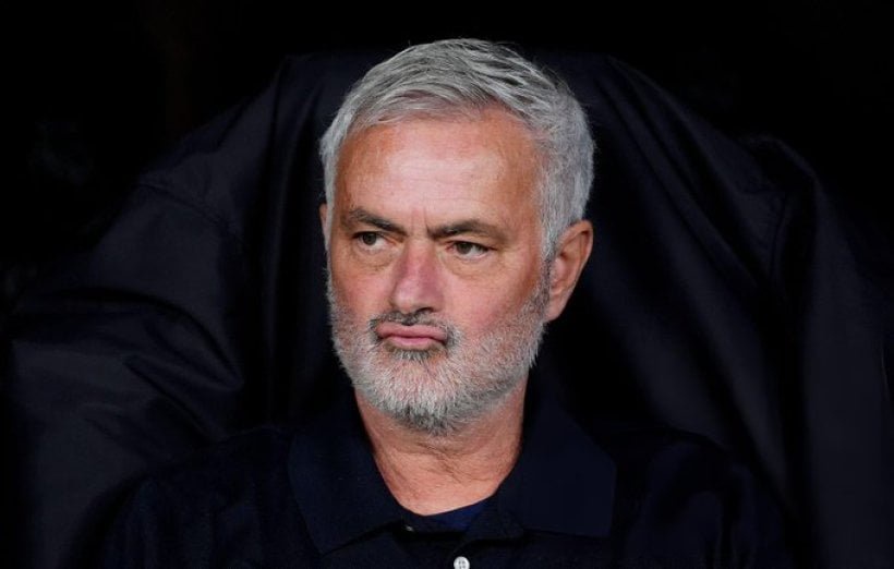 José Mourinho declines to address Luis García Plaza's complaints
