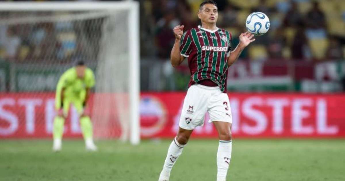 Thiago Silva afronta críticas em campo sintético na Libertadores