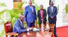 President William Ruto with Education CS Ezekiel Machogu, PS Belio Kipsang and PS Esther Thaara Muoria at State House in 2023
