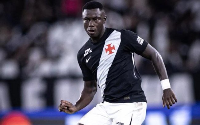 Marino pode ser titular contra o Corinthians no sábado (24)