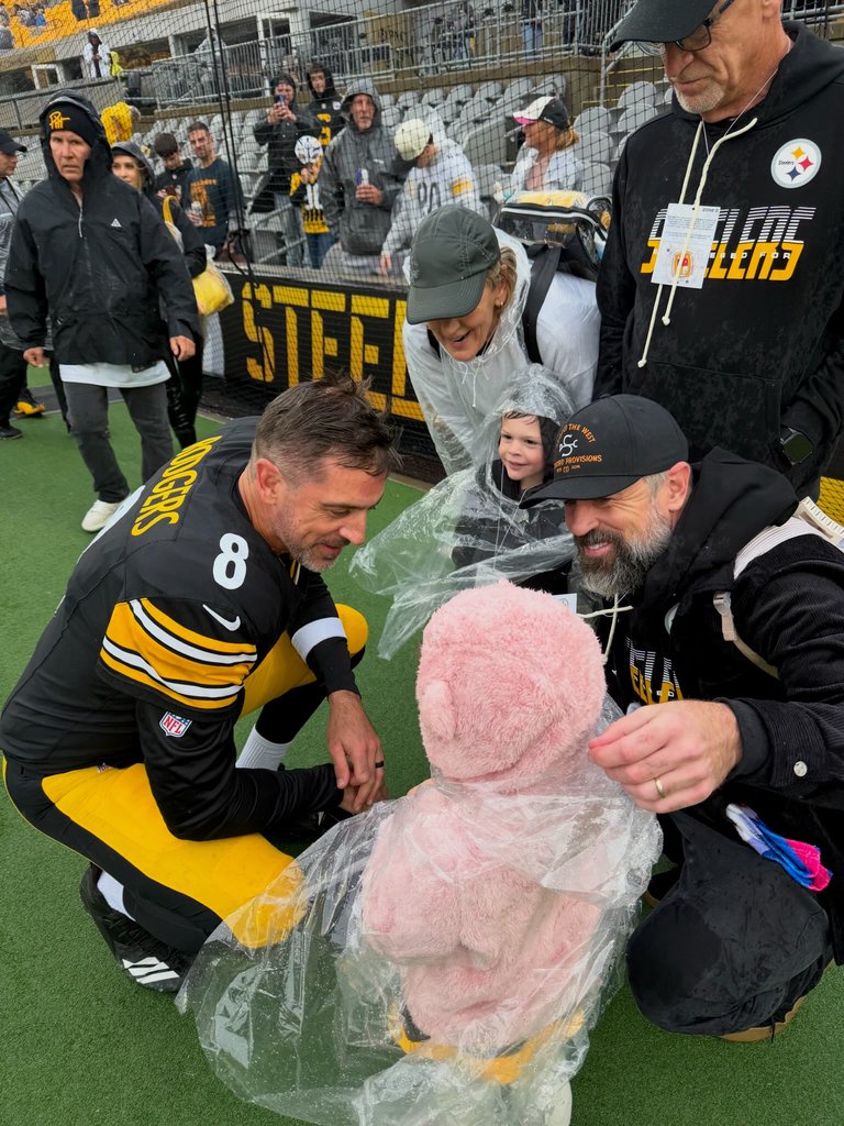 Aaron-and-Luke-Rodgers-With-Kids-IG