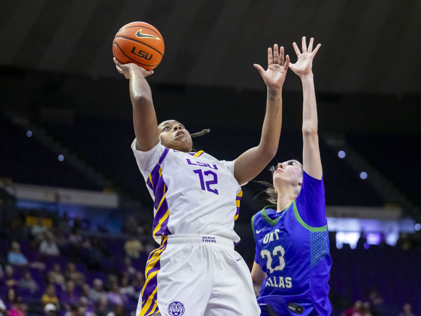 NO.lsuwomen.102326_4947 MJ.JPG