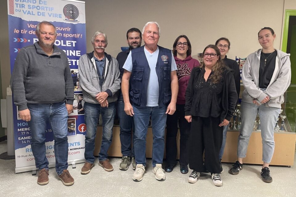 Une partie du comité directeur. Frédéric Leroy, Gilbert Néel, Gwénaël Leclerc, Jacques Pruneau, Aurélie Manson, Aude Rivollet, Maïana Peruchena, Marie Louis-Honoré.