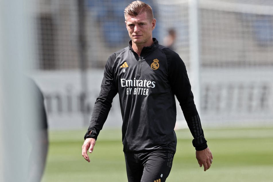 Toni Kroos (36) spielte zehn Jahre lang für Real Madrid und kennt den Verein bestens. RB Leipzig muss ein anderes Gesicht zeigen, um dort bestehen zu können.