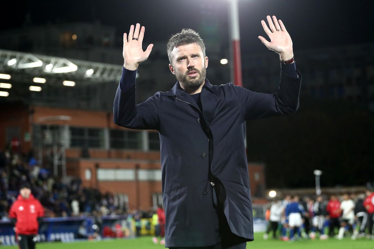 Carrick's side were soundly beaten