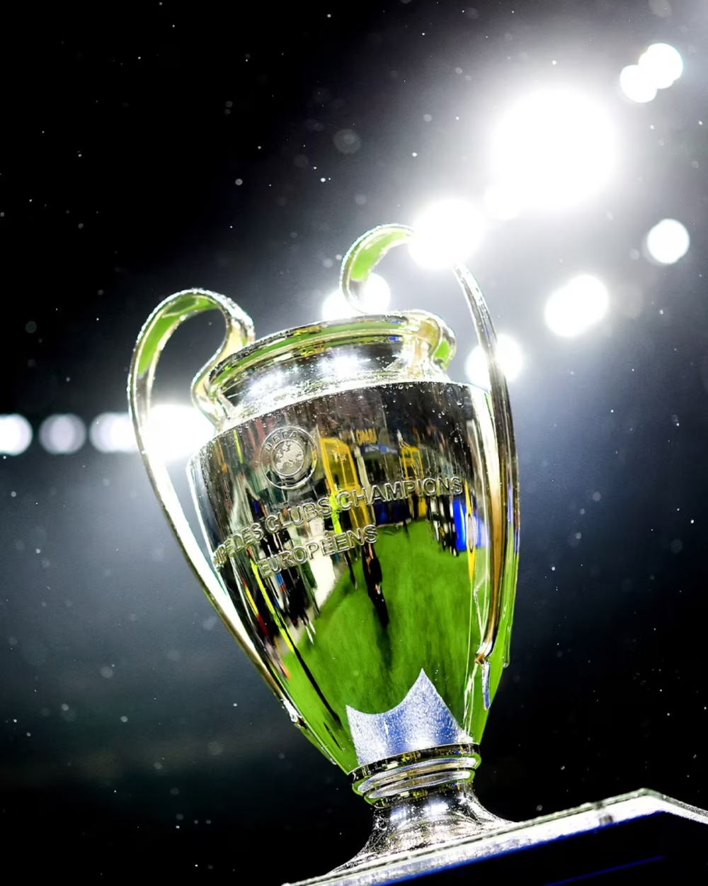 PSG vence o Barcelona por 4 a 2, resultado que manteve os franceses invictos na Champions League - (Foto: Reprodução)