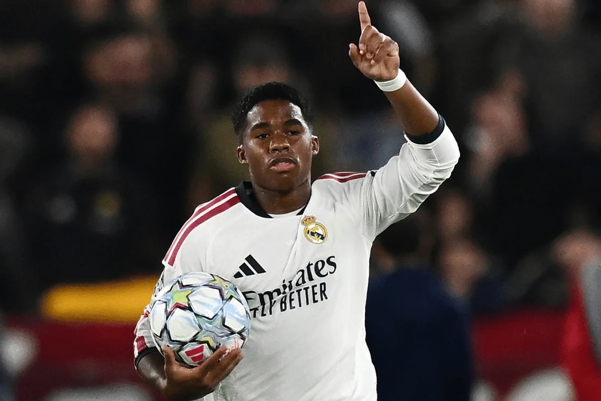 Endrick comemora gol do Real Madrid sobre a Roma
