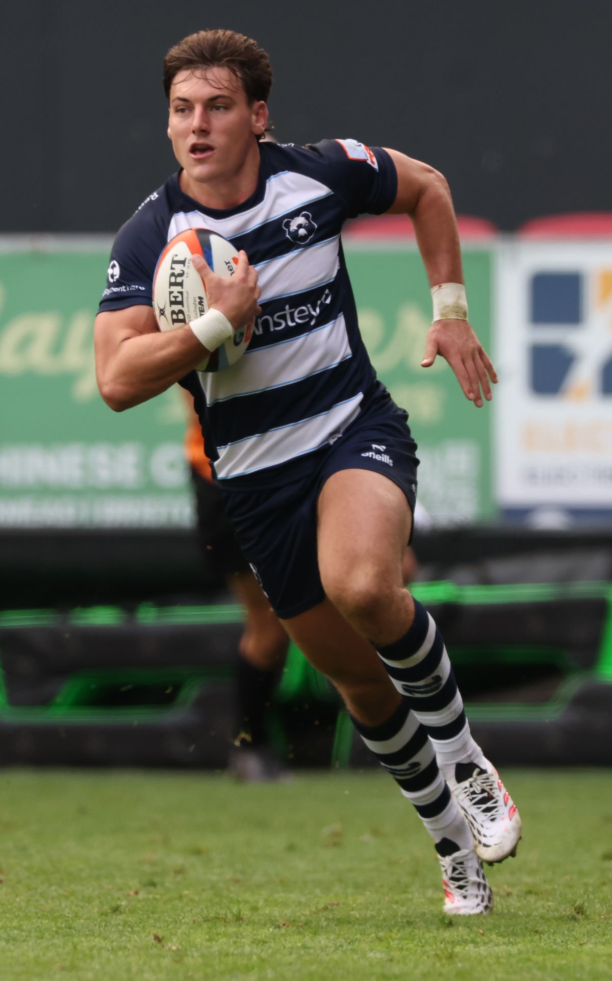 BRISTOL, ENGLAND - OCTOBER 03:  Tom Jordan of Bristol Bears runs with the ball during the Gallagher PREM 2026/2027 match between Bristol Bears and Northampton Saints at Ashton Gate on October 03, 2026 in Bristol, England. (Photo by David Rogers/Getty Images)