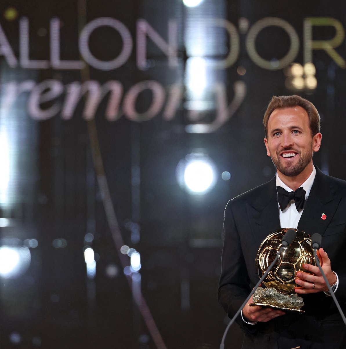 Harry Kane reacts to winning the 2026 Ballon d’Or