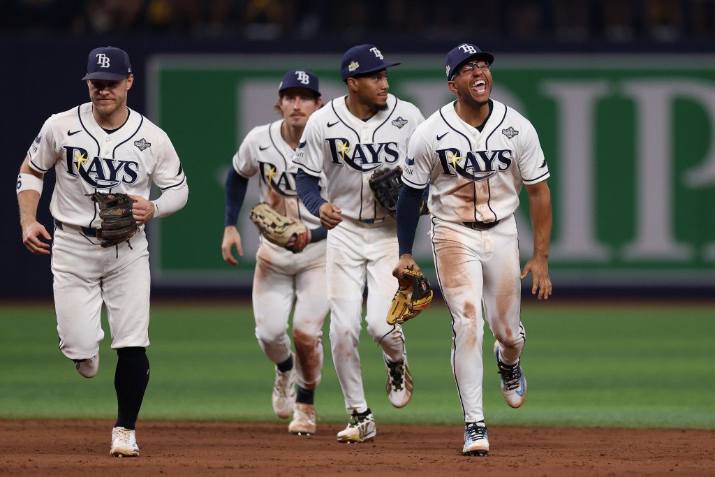 ***BESTPIX*** World Series: Milwaukee Brewers v Tampa Bay Rays - Game Four