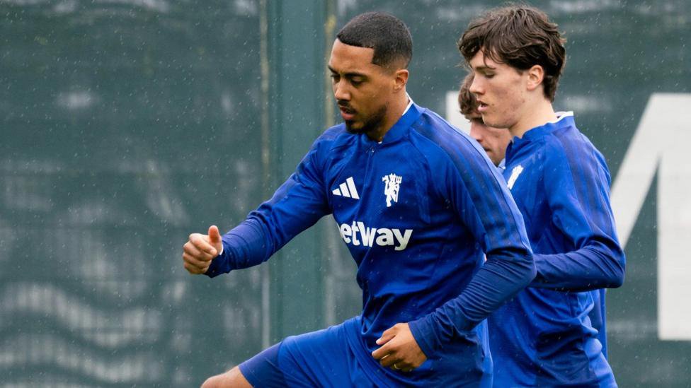 Manchester United midfielder Youri Tielemans and Dan Armer training at Carrington