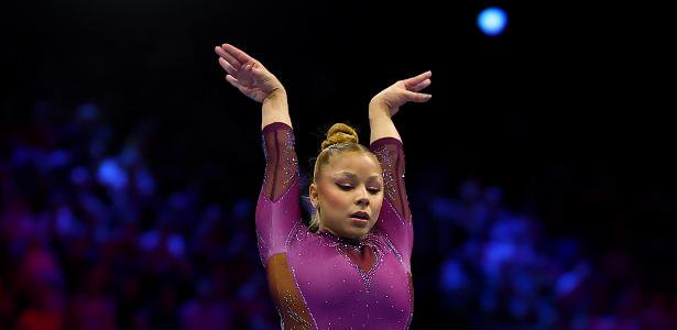 Flávia Saraiva conquista bronze histórico na trave do Mundial