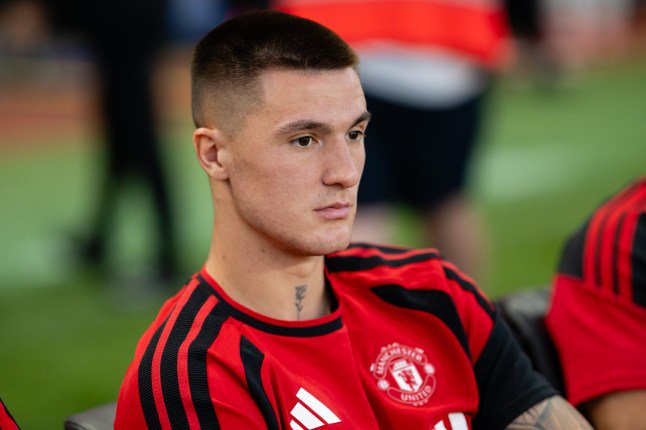DUBLIN, IRELAND - AUGUST 12: Benjamin Sesko of Manchester United looks on prior to the pre-season friendly match between Leeds United and Manchester United at Croke Park on August 12, 2026 in Dublin, Ireland. (Photo by Ash Donelon/Manchester United via Getty Images)