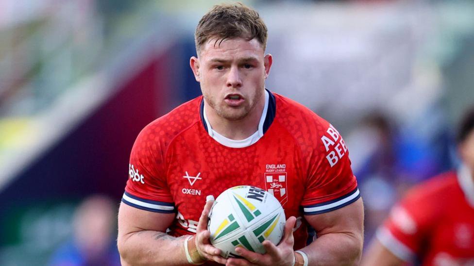 Morgan Knowles 