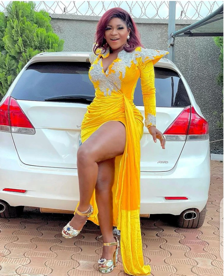 Mixed Reactions As Nollywood Actress, Destiny Etiko Shows Off Her Physique In Recent Photo