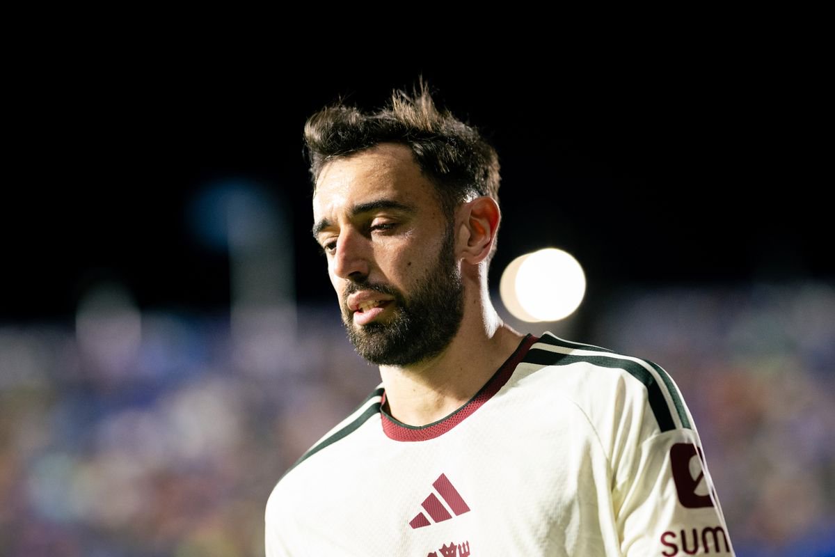 Bruno Fernandes during the UEFA Champions League 2026/27 League Phase MD3 match between Como 1907 and Manchester United. 